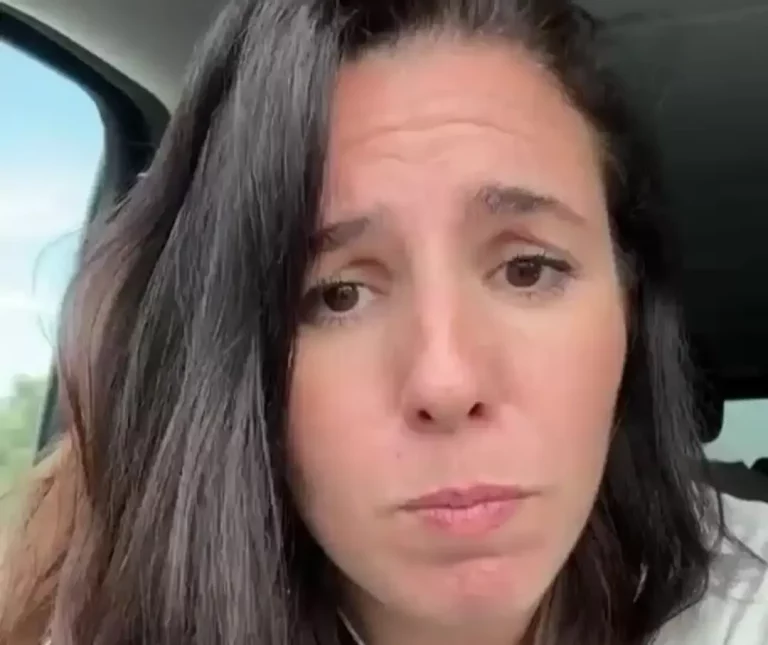 FOTOGRAFÍA. EN RUTA POR LAS CARRETERAS DEL REINO DE ESPAÑA, 20 DE JULIO DE 2025. La portavoz de VOX de Emergencia Demográfica y Políticas Sociales, Rocío de Meer Méndez, registrada este domingo durante un viaje cuando denunciaba en una declaración institucional el silencio cómplice del PP y PSOE tras la quema de una mujer de 17 años por parte de inmigrante, soldado de Marruecos, en Las Palmas de Gran Canaria (Islas Canarias) Reino de España. Lasvocesdelpueblo (Ñ Pueblo)