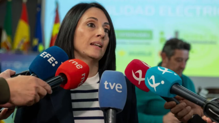 FOTOGRAFÍA. MADRID (REINO DE ESPAÑA), 06 DE AGOSTO DE 2023. La dirigente del Partido Socialista (PSOE), y secretaria de Estado de Industria, Rebeca Torró Soler, durante una rueda de prensa. Efe