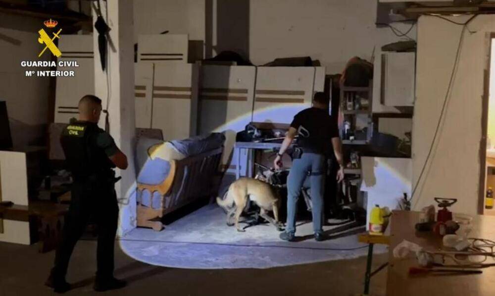 FOTOGRAFÍA. ALMUNIA (ZARAGOZA) ARAGÓN (REINO DE ESPAÑA), 22 DE AGOSTO DE 2025. La Guardia Civil ha detenido al bandido, autor de un robo en una peña de una localidad de La Almunia de Doña Godina (Zaragoza). También ha investigado a otras dos personas por un supuesto delito de tráfico de drogas. Ministerio Interior/Lasvocesdelpueblo (Ñ Pueblo)