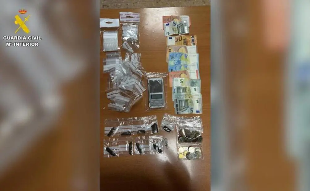 FOTOGRAFÍA. ALMUNIA (ZARAGOZA) ARAGÓN (REINO DE ESPAÑA), 22 DE AGOSTO DE 2025. La Guardia Civil ha detenido al bandido, autor de un robo en una peña de una localidad de La Almunia de Doña Godina (Zaragoza). También ha investigado a otras dos personas por un supuesto delito de tráfico de drogas. Ministerio Interior/Lasvocesdelpueblo (Ñ Pueblo)