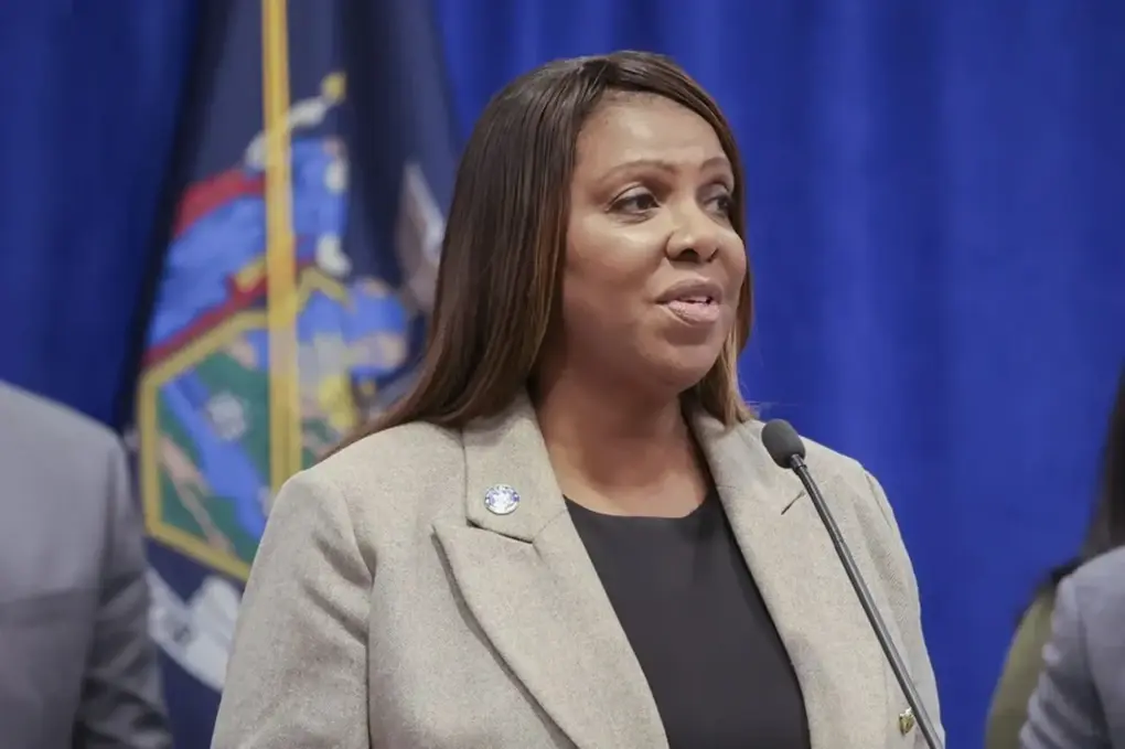 FOTOGRAFÍA. NUEVA YORK (ESTADOS UNIDOS DE AMÉRICA, EEUU), FECHA RELACIONADA CON LOS HECHOS, 09 DE MAYO DE 2025. En la imagen la fiscal estatal globalista, anti-Donald John Trump y WOKE, Letitia Ann James (Tish James). El Departamento de Justicia de United States os America (USA) ha iniciado una investigación criminal contra la fiscal general de Nueva York, la miembro de la formación socialista estadounidense "Partido Demócrata", Letitia Ann James (Tish James), sobre una presunta falsificación de documentos financieros que habría hecho para adquirir una propiedad en el estado de Virginia. De acuerdo con The Washington Post, que cita una fuente conocedora del tema, un gran jurado en Virginia ha emitido citaciones sobre una solicitud de hipoteca en la que James declaró que tenía la intención de hacer de una casa unifamiliar en ese estado su residencia principal, pese a que su cargo como fiscal exige que resida en Nueva York. Efe
