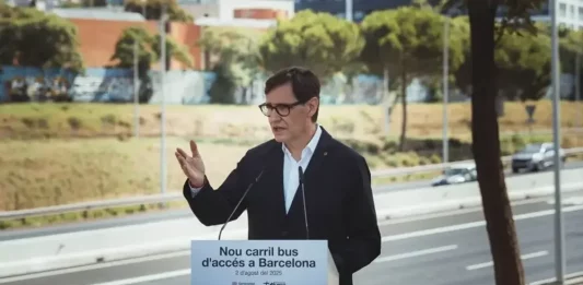 FOTOGRAFÍA. BARCELONA (CATALUÑA) REINO DE ESPAÑA, JULIO DE 2025. El presidente del Gobierno autonómico de la Generalitat de Catalunya, primer secretario del Partido Socialista en Cataluña (PSOE/PSC) y exministro de Sanidad, Salvador Illa Roca. Efe