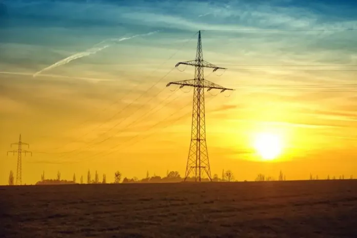 Temperaturas de 38ºC y 42ºC en España del domingo a jueves FOTOGRAFÍA. REINO DE ESPAÑA, 01 DE AGOSTO DE 2025. detalle de los cielos de España cuando las autoridades del país de don Quijote advierten de una ola de calor a partir del domingo 3 de agosto y al menos hasta el jueves 7. Protección Civil y Emergencias alerta por altas temperaturas en casi toda la península y pide máxima precaución ante el riesgo extremo de incendios forestales. Lasvocesdelpueblo (Ñ Pueblo)