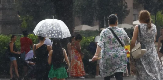 FOTOGRAFÍA. BARCELONA (CATALUÑA) REINO DE ESPAÑA, 19 DE AGOSTO DE 2025 Aunque ligeras de momento, este martes han caído sobre Barcelona las primeras y necesarias lluvias tras la ola de calor que ha afectado a la península durante los últimos días. Efe