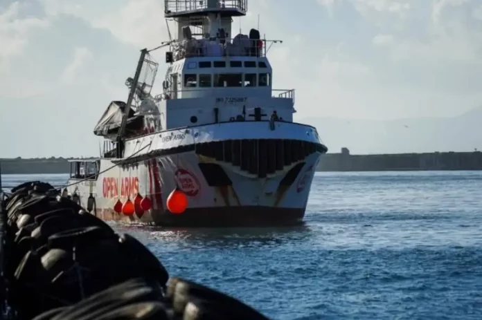 FOTOGRAFÍA. ITALIA, AÑO 2020. Vista barco taxi de la ONG de Cataluña «Open Arms», que sirve para recoger a los inmigrantes ilegales en las aguas de las costas de los países magrebíes y en el Mediterráneo para traerlos a Europa. Efe
