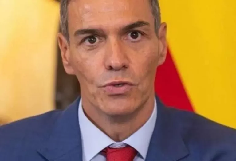 FOTOGRAFÍA. MADRID (REINO DE ESPAÑA), 08 DE SEPTIEMBRE DE 2025. Detalle de una imagen del presidente del Gobierno antisemita de España y secretario general del Partido Socialista (PSOE), Pedro Sánchez Pérez-Castejón, registrado en una declaración antisemita contra las vidas judías; ciudadanos de la Tierra Santa que luchan para seguir existiendo ante la amenaza real de las fuerzas del mal islamistas y sus aliado del perverso Occidente idiotizado, muy aplaudidos por los terroristas islamofascistas de Hamas ISIS e Yihad Islámica Palestina (YIP), todo ello mientras la mayoría de los países árabes están apoyando curiosamente a Israel, en lo peor de los casos, guardando silencio y desvinculándolo del conflicto bélico en Gaza. ACOM/Lasvocesdelpueblo (Ñ Pueblo)