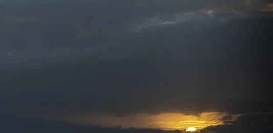 FOTOGRAFÍA. SAN SEBASTIÁN (LAS VASCONGADAS) REINO DE ESPAÑA, 11 DE SEPTIEMBRE DE 2025. Vista del amanecer este jueves en San Sebastián. Efe