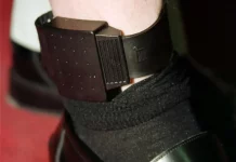 El Poder Judicial informó al Gobierno de fallos en pulseras de control telemático de maltratadores FOTOGRAFÍA. REINO DE ESPAÑA, 11 DE JULIO DE 2023. Detalle de una pulsera control telemático impuesta a un delincuente para saber en cada momento su situación. Efe