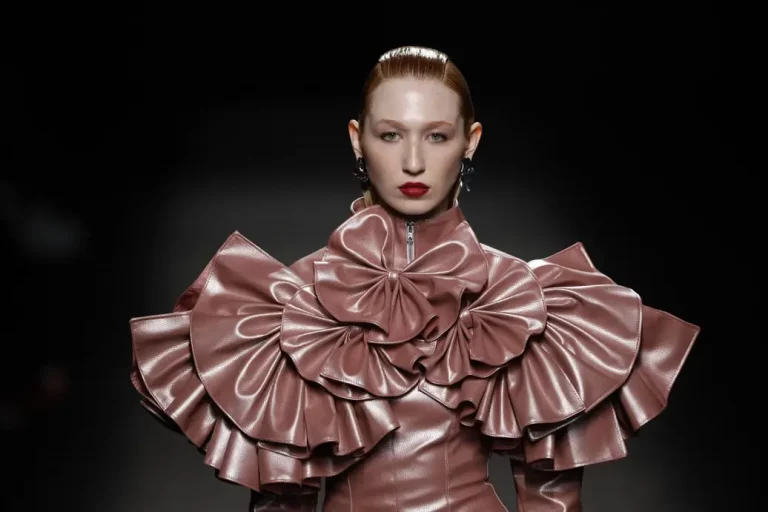 FOTOGRAFÍA. MADRID (REINO DE ESPAÑA), 23 DE FEBRERO DE 2025. Modelo en la Mercedes-Benz Fashion Week Madrid (MBFWM) este 23 de febrero de 2025. Efe