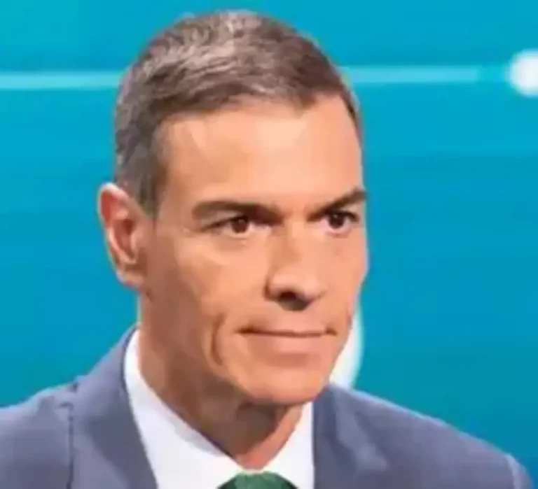 FOTOGRAFÍA. MADRID (REINO DE ESPAÑA), 01 DE SEPTIEMBRE DE 2025. El presidente del Gobierno de España y secretario general del Partido Socialista (PSOE), Pedro Sánchez Pérez-Castejón, registrado durante la entrevista que concede al medio de comunicación público de España, que controla el Gobierno de turno, Radiotelevisión Española (RTVE), este lunes, 1 de septiembre de 2025, en Madrid, con el motivo dle inicio de curso político, tras las vacaciones de 2025. RTVE/Efe