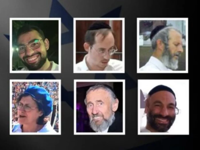FOTOGRAFÍA. JERUSALÉN (ISAREL), 08 DE SEPTIEMBRE DE 2025. Seis personas fueron asesinadas y otras 21 resultaron heridas -seis de ellas de gravedad- cuando dos terroristas palestinos abrieron fuego esta mañana contra vehículos y peatones en el cruce de Ramot, en Jerusalén. Los dos terroristas islamofascistas, residentes en la Margen Occidental, llegaron al cruce poco después de las 10 -según algunos reportes, en auto- y dispararon contra las personas que esperaban en una parada de colectivos, así como contra un autobús que acababa de detenerse allí. Entre las víctimas, el español Yaakov Pinto, un joven español de 25 años natural de Melilla; y la ciudadana argentina Sara Mariela Voloj de Mendelson, de 57 años, quien residía en Israel desde su infancia. Lasvocesdelpueblo (Ñ Pueblo)