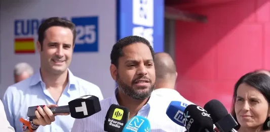 FOTOGRAFÍA. CARABANCHEL (COMUNIDAD DE MADRID) REINO DE ESPAÑA, 13 DE SEPTIEMBRE DE 2025. El secretario general de la Resistencia (VOX), Ignacio Garriga Vaz de Conceiçao, ha asegurado que en el acto político más importante y más multitudinario de España y del resto de la UE, el "EuropaViva25", que inició esta mañana en el Palacio Vistalegre en la calle de Utebo, número 1, Carabanchel, 28025 Madrid (Comunidad de Madrid), el patriotismo europeo, junto a su socio VOX, va a presentar la alternativa a la WOKE, migracionismo, socialismo y globalismo. Lasvocesdelpueblo (Ñ Pueblo)