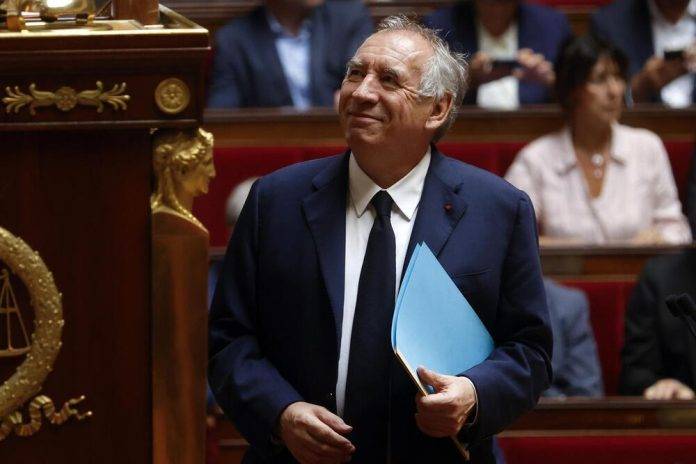 FOTOGRAFÍA. PARÍS (FRANCIA), 08 DE SEPTIEMBRE DE 2025. El primer ministro francés, Francois Bayrou, durante la moción de confianza en la Asamblea Nacional. Efe