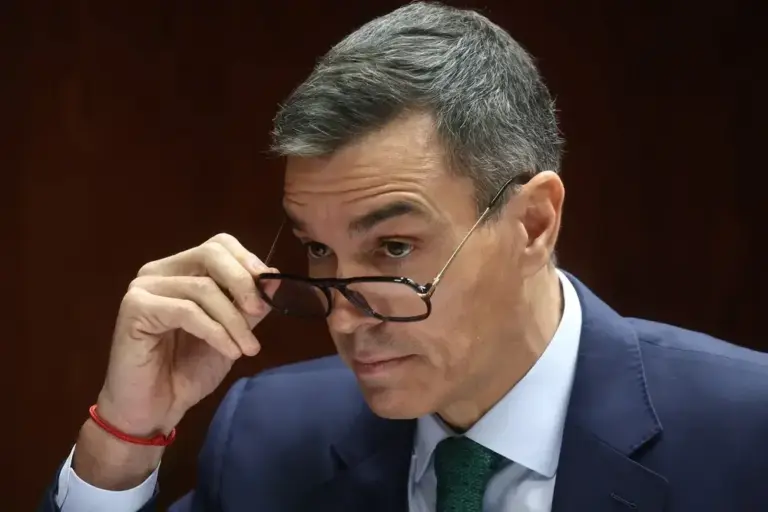 FOTOGRAFÍA. MADRID (REINO DE ESPAÑA), 30 DE OCTUBRE DE 2025. El presidente del Gobierno de España y secretario general del Partido Socialista (PSOE), Pedro Sánchez Pérez-Castejón, en su comparecencia en la comisión del Caso Koldo del Senado. Efe