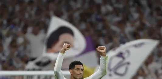FOTOGRAFÍA. MADRID (REINO DE ESPAÑA), 22 DE OCTUBRE DE 2025. El centrocampista del Real Madrid Jude Bellingham celebra tras marcar ante la Juventus, durante el partido de la tercera jornada de la Liga de Campeones que Real Madrid y Juventus disputaron en el estadio Santiago Bernabéu. Efe