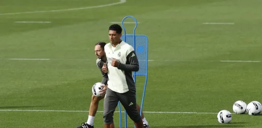 FOTOGRAFÍA. MADRID (REINO DE ESPAÑA), 25 DE OCTUBRE DE 2025. l centrocampista del Real Madrid Jude Bellingham durante el entrenamiento del equipo en la Ciudad Deportiva de Valdebebas, Madrid, antes de su enfrentamiento liguero contra el FC Barcelona. Efe