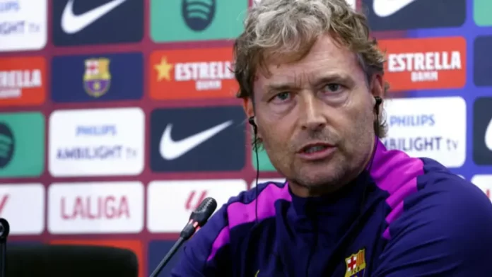 Clásico, Sorg, Siempre se le echa de menos a Hansi cuando no está (2) FOTOGRAFÍA. SANT JOAN DESPÍ (BARCELONA) CATALUÑA (REINO DE ESPAÑA), 25 DE OCTUBRE DE 2025. El segundo entrenador del FC Barcelona, Marcus Sorg, durante la rueda de prensa tras el entrenamiento del primer equipo del FC Barcelona en las instalaciones de Sant Joan Despí, Barcelona, previo al partido de la décima jornada de LaLiga contra el Real Madrid. Efe