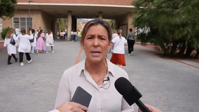 María Elisa García Fuster, Huelga Médicos, VOX, PSOE y PP les han abandonado y abusado de su entrega
