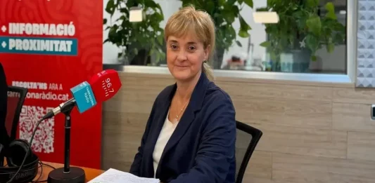 FOTOGRAFÍA. TARRAGONA (CATALUÑA) REINO DE ESPAÑA, 09 DE OCTUBRE DE 2025. La concejala-portavoz del Grupo Municipal de VOX en el Ayuntamiento de Tarragona, Judith Gómez García, registrada durante una entrevista. VOX Tarragona/Lasvocesdelpueblo (Ñ Pueblo)