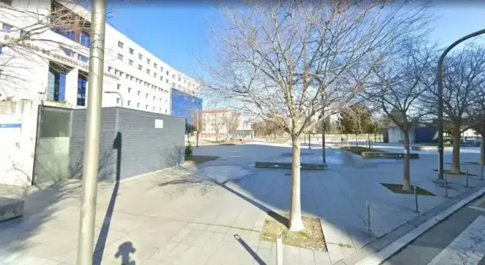 FOTOGRAFÍA. PAMPLONA (COMUNIDAD FORAL DE NAVARRA) REINO DE ESPAÑA, 31 DE OCTUBRE DE 2025. Detalle de una vista de los exteriores del Juzgado de Violencia sobre la Mujer número 1 de Pamplona, capital de la Comunidad Foral de Navarra, en el Reino de España. Lasvocesdelpueblo (Ñ Pueblo)