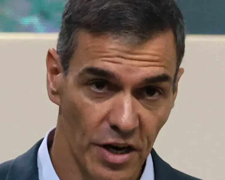 FOTOGRAFÍA. BELÉM (BRASIL), 07 DE NOVIEMBRE DE 2025. El presidente del Gobierno en minoría de España y secretario general del Partido Socialista (PSOE), Pedro Sánchez Pérez-Castejón, habla durante la cumbre de líderes de la COP30 este viernes. Lasvocesdelpueblo (Ñ Pueblo)