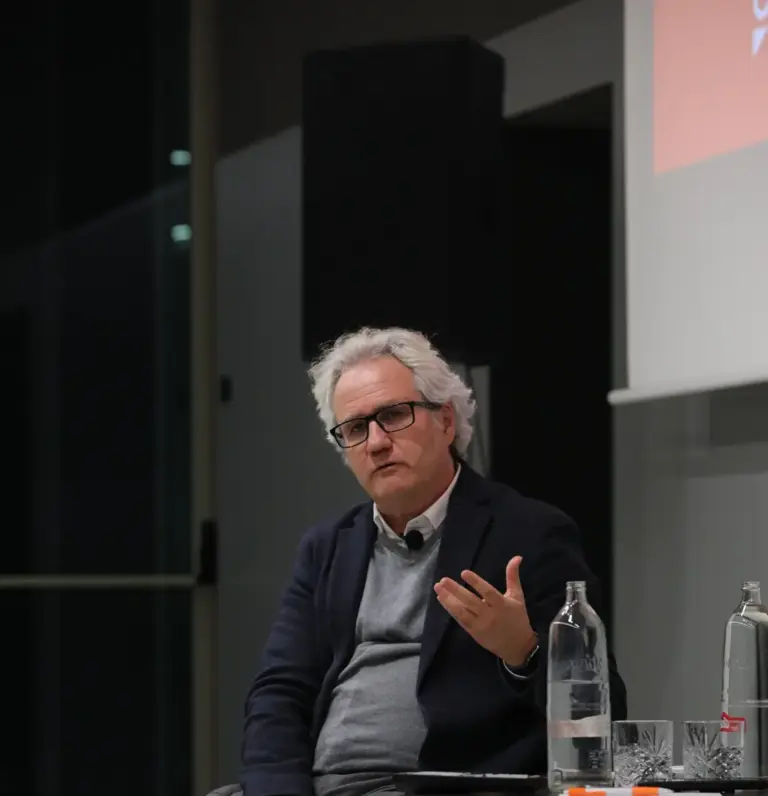 FOTOGRAFÍA. MADRID (REINO DE ESPAÑA), 26 DE NOVIEMBRE DE 2025. El secretario general de Ciutadans Partit de la Ciudadanía Ciudadanos (Cs), Carlos Pérez-Nievas López de Goicoechea, registrado este miércoles durante una conferencia de la formación naranja sobre energía. Lasvocesdelpueblo (Ñ Pueblo)