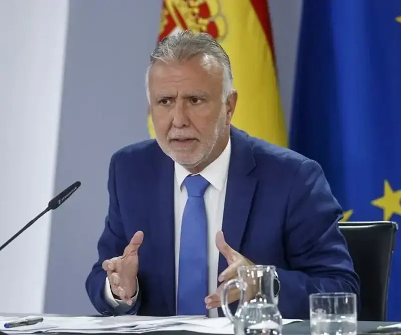 Caso Koldo | Ángel Víctor Torres Pérez contra las cuerdas por su sed sexual FOTOGRAFÍA. MADRID (REINO DE ESPAÑA), 05 DE NOVIEMBRE DE 2025. El ministro de Política Territorial y Memoria Democrática del Gobierno de España -titular de Pedro Sánchez Pérez-Castejón (PSOE)-, Ángel Víctor Torres Pérez, registrado durante una rueda de prensa posterior al Consejo de ministros del Ejecutivo español socialcomunista. Efe