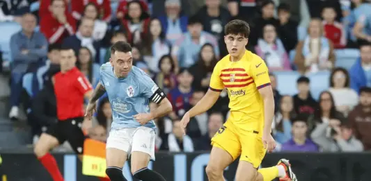 FOTOGRAFÍA. VIGO (GALICIA) REINO DE ESPAÑA, 17 DE FEBRERO DE 2024. El delantero del Celta de Vigo Iago Aspas Juncal y el defensa del Barcelona Pau Cubarsí. Efe