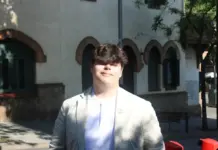 JPE denuncia «acoso escolar grave y continuado» en Gerona FOTOGRAFÍA. GERONA (CATALUÑA) REINO DE ESPAÑA, 09 DE NOVIEMBRE DE 2025. El portavoz de la entidad juvenil Jóvenes Patriotas Españoles (JPE), David Izquierdo, registrado este domingo. Lasvocesdelpueblo (Ñ Pueblo)