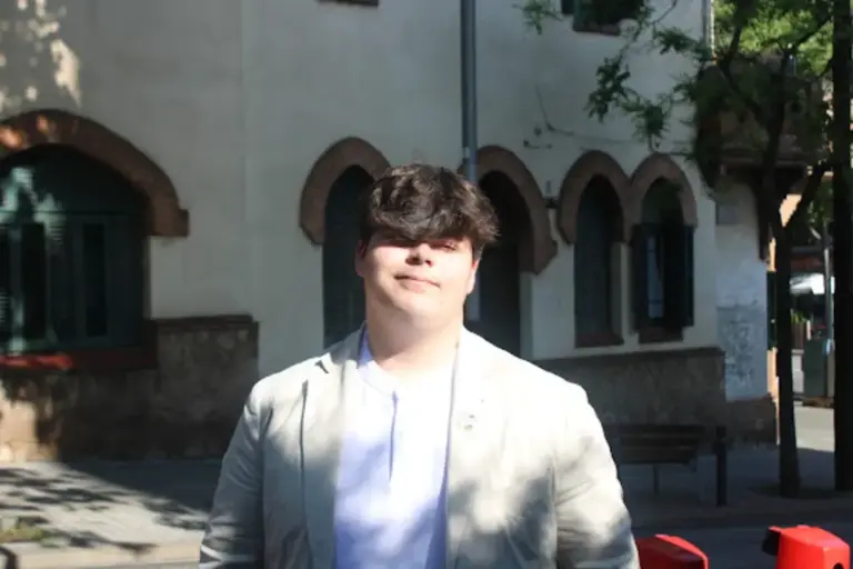 FOTOGRAFÍA. GERONA (CATALUÑA) REINO DE ESPAÑA, 09 DE NOVIEMBRE DE 2025. El portavoz de la entidad juvenil Jóvenes Patriotas Españoles (JPE), David Izquierdo, registrado este domingo. Lasvocesdelpueblo (Ñ Pueblo)