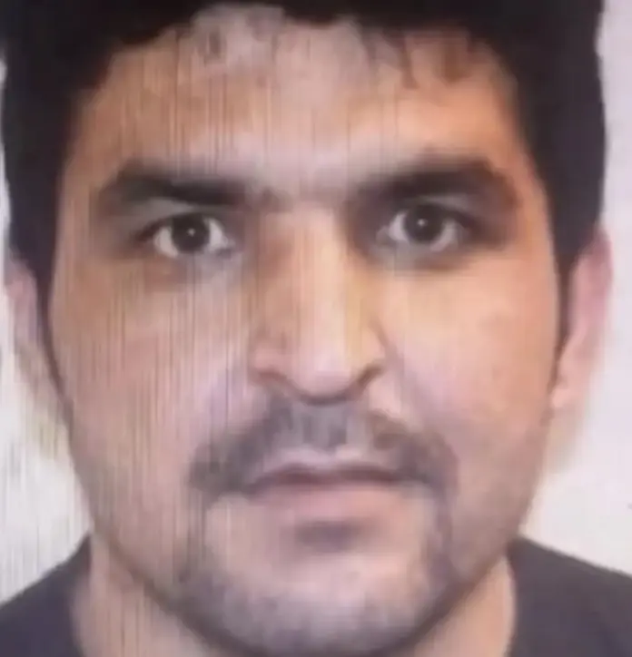 Afganistán , inmigrantes,islamista (1) FOTOGRAFÍA. WASHINGTON (ESTADOS UNIDOS DE AMÉRICA), FECHA Y LUGAR NO CONCRETADOS; FECHA Y LUGAR RELACIONADOS: 26 DE NOVIEMBRE DE 2025. El tirador de los dos profesionales de la Guardia Nacional de Estados Unidos de América en Washington Estados Unidos islamista, que ha sido identificado como "Rahmanullah Lakanwal", un inmigrante afgano de 29 años, que ingresó legalmente a Estados Unidos de América en 2021 en el marco de la "Operación Aliados Bienvenida" de la administración migracionista del dela formación WOKE (progresista) Partido Demócrata de Joe Biden y Kamala Harris -expresidente de EEUU y exvicepresidente y fracasada candidata a la presidencia de EEUU, respectivamente- durante la llamada retirada insólita de EEUU de Afganistán, después de permitir la vuelta de los talibanes al Poder, "a través de una libertad condicional humanitaria". Según reportes, que citan como fuentes al Departamento de Seguridad Nacional (DHS) de EEUU, "el permiso de resistencia de Rahmanullah Lakanwal para permanecer en EEUU expiró en septiembre de 2025". Lasvocesdelpueblo (Ñ Pueblo)