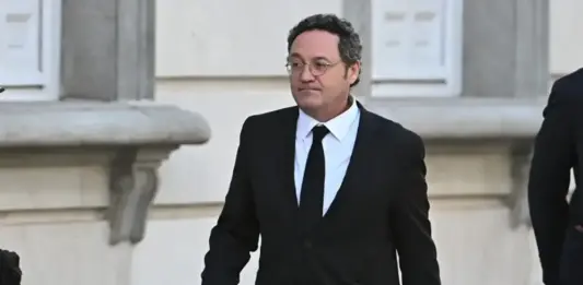 FOTOGRAFÍA. MADRID (REINO DE ESPAÑA, 03 DE NOVIEMBRE DE 2025. Juicio a Álvaro García Ortiz por revelación de secretos. El procesado fiscal general —nombrado por el presidente del Gobierno de España y secretario general del Partido Socialista (PSOE) Pedro Sánchez Pérez-Castejón, Álvaro García Ortiz— vestido con traje y corbata negra, ha llegado en coche en torno a las 09:42 horas. Ha entrado solo por la puerta principal del alto tribunal, destinada a autoridades y que da a la céntrica plaza Villa de París, donde grupillo de zurdos y WOKE del Sanchismo le han aplaudido, teatrillo de los regímenes corruptos y totalitario. Efe