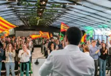 VOX inicia en Mataró el asalto al poder en España FOTOGRAFÍA. MATARÓ (BARCELONA) CATALUÑA (REINO DE ESPAÑA), 09 DE NOVIEMBRE DE 2025. El secretario general de VOX, Ignacio Garriga Vaz de Conceçao, ha clausurado las segundas jornadas municipales de VOX "Primero Nuestros Vecinos", celebradas en Mataró, ciudad y municipio capital de la comarca del Maresme, en la provincia de Barcelona. Lasvocesdelpueblo (Ñ Pueblo)