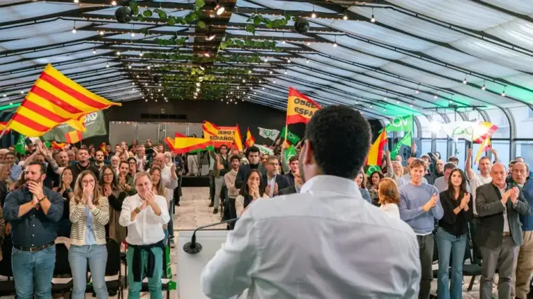 FOTOGRAFÍA. MATARÓ (BARCELONA) CATALUÑA (REINO DE ESPAÑA), 09 DE NOVIEMBRE DE 2025. El secretario general de VOX, Ignacio Garriga Vaz de Conceçao, ha clausurado las segundas jornadas municipales de VOX "Primero Nuestros Vecinos", celebradas en Mataró, ciudad y municipio capital de la comarca del Maresme, en la provincia de Barcelona. Lasvocesdelpueblo (Ñ Pueblo)