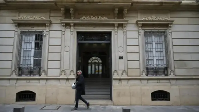 FOTOGRAFÍA. ALMERÍA (ANDALUCÍA) REINO DE ESPAÑA, 19 DE NOVIEMBRE DE 2025. Diputación de Almería tras los registros en casa del presidente de la diputación almeriense, Javier Aureliano Garcia (PP), que ha sido detenido de agentes de la Unidad Central Operativa de la Guardia Civil (UCO), junto al vicepresidente, Fernando Giménez (PP), y al alcalde de la localidad almeriense de Fines (PP), Rodrigo Sánchez, que estaban siendo investigados por el caso mascarillas, han informado a EFE fuentes próximas a la investigación. Efe