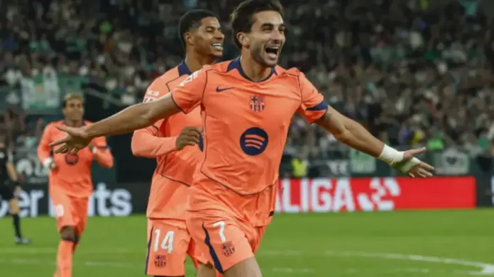 El Barça reafirma su liderato ante el Betis (3-5) (2) FOTOGRAFÍA. SEVILLA (ANDALUCÍA) REINO DE ESPAÑA, 06 DE DICIEMBRE DE 2025. El delantero del Barcelona Ferrán Trorres (d) celebra tras marcar el segundo gol ante el Betis, durante el partido de LaLiga EA Sports que Real Betis y FC Barcelona disputan este sábado en el estadio de La Cartuja, en Sevilla. Efe