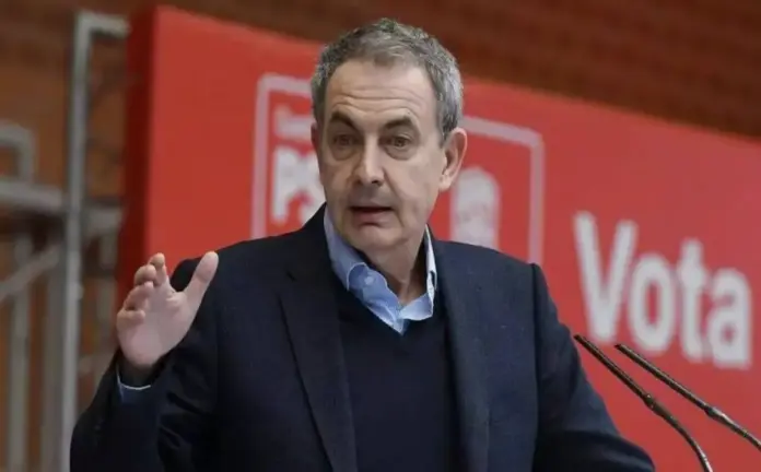 José Luis Rodríguez Zapatero, PSOE, Plus Ultra, Aerolínia, Batería de preguntas de VOX para arrollar a Zapatero FOTOGRAFÍA. LEÓN (ESPAÑA), 06 DE FEBRERO DE 2022. Batería de preguntas de VOX para arrollar a Zapatero. El exsecretario general del PSOE y expresidente de Gobierno de España, José Luís Rodríguez Zapatero, conocido como "ZP", reaparece en campaña electoral de los comicios del 13F en Castilla y León en un mitin en León donde ha carga fuerte contra el 'cinismo' de una ¡derecha' (VOX y PP), que «son lo mismo» y van «ahora llorando las las esquinas» después de meter un «gol en propia meta» en la votación de la convalidación de la Reforma Laboral y acusan ahora el árbitro, la presidente del Congreso de los Diputados, por no ayudarlos a rectificar su «error». Efe