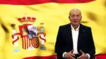 FOTOGRAFÍA. MADRID (REINO DE ESPAÑA), 01 DE DICIEMBRE DE 2025. El Juan Carlos I ha difundido este lunes un vídeo en el que se dirige a los jóvenes para pedirles que apoyen a su hijo, el rey Felipe VI. En el breve vídeo, que desde esta mañana circula por las redes sociales y que puede reproducirse desde la plataforma YouTube, el rey emérito aparece solo, sentado en una silla, con una gran bandera nacional ondeando detrás de él y sin ninguna mención al momento ni el lugar en el que fue grabado. Captura vídeo/Lasvocesdelpueblo (Ñ Pueblo)