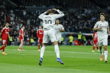FOTOGRAFÍA. MADRID (REINO DE ESPAÑA), 20 DE DICIEMBRE DE 2025. El delantero francés del Real Madrid, Kylian Mbappé, tras conseguir el segundo gol del equipo madridista. Efe