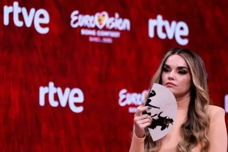 FOTOGRAFÍA. MADRID (REINO DE ESPAÑA), 26 DE MAYO DE 2025. Detalle de la cantante la cantante española Melodía Ruiz Gutiérrez "Melody" en una rueda de prensa para hablar de su participación en el Festival de Eurovisión, en Madrid, Reino de España. Efe