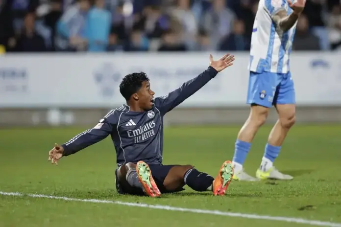 FOTOGRAFÍA. TALAVERA DE LA REINA (TOLEDO) REINO DE ESPAÑA, 17 DE DICIEMBRE DE 2025. El Real Madrid cumple ante el Talavera (2-3). El delantero del Real Madrid Endrick, durante el partido de dieciseisavos de final de la Copa del Rey que Talavera CF y Real Madrid disputaron en el estadio de El Prado. Efe