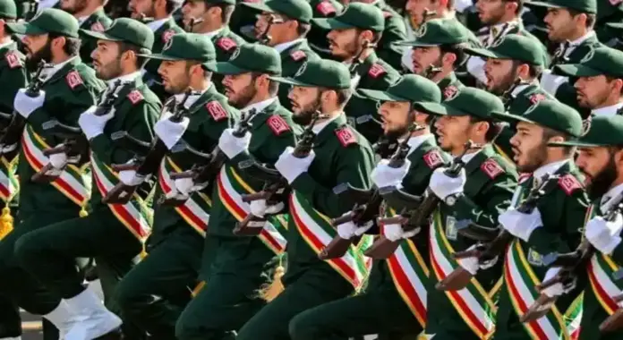 FOTOGRAFÍA. TEHERÁN (IRÁN), AÑO 2025. Los Ayatolás ISIS se enfurecen por la designación de IRGC como grupo terrorista. En la imagen varios elementos del llamado Cuerpo de la Guardia Revolucionaria Islámica-Fuerza Quds (CGRI-QF)/(IRGC) de los Ayatolás ISIS durante una exhibición de fuerza por Teherán (Persia). AJN