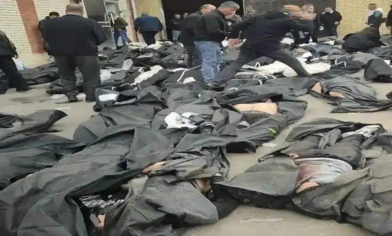 FOTOGRAFÍA. TEHERÁN (PERSIA -"IRAN"-), 11 DE ENERO DE 2026. El socialismo islamista asesina a 3.428 manifestantes en Persia en 18 días de manifestaciones contra la dictadura socialista antisemita de los Ayatolas ISIS, que dirige el asesino naziislamista Alí Hoseiní Jamenei (Alí Khamenei). Según datos oficiales comunicados hoy por la ONG Derechos Humanos de Irán (IHRNGO), que cita "fuentes del Ministerio de Salud y Educación Médica" del socialismo islamista de los Ayatolas ISIS, de que, solo entre el 8 y el 12 de enero de 2026, se registraron las muertes de "al menos 3.379 manifestantes". Lasvocesdelpueblo (Ñ Pueblo)