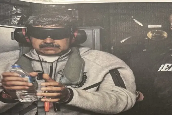 FOTOGRAFÍA. AGUANAS INTERNACIONALES DEL CARIBE (A BORDO DEL USS IWO JIMA), 03 DE ENERO DE 2026. El líder del mundo libre, presidente de la formación patriota estadounidense, jefe de la 47ª Administración de EEUU y comandante jefe de las Fuerzas Armadas de United States of America (USA), Donald John Trump, ha publicado hoy la primera imagen oficial de la captura del narcoterrorista Nicolás Maduro Moro en suelo soberano de Venezuela. Truth Social (@realDonaldTrump)/lasvocesdelpueblo (Ñ Pueblo)