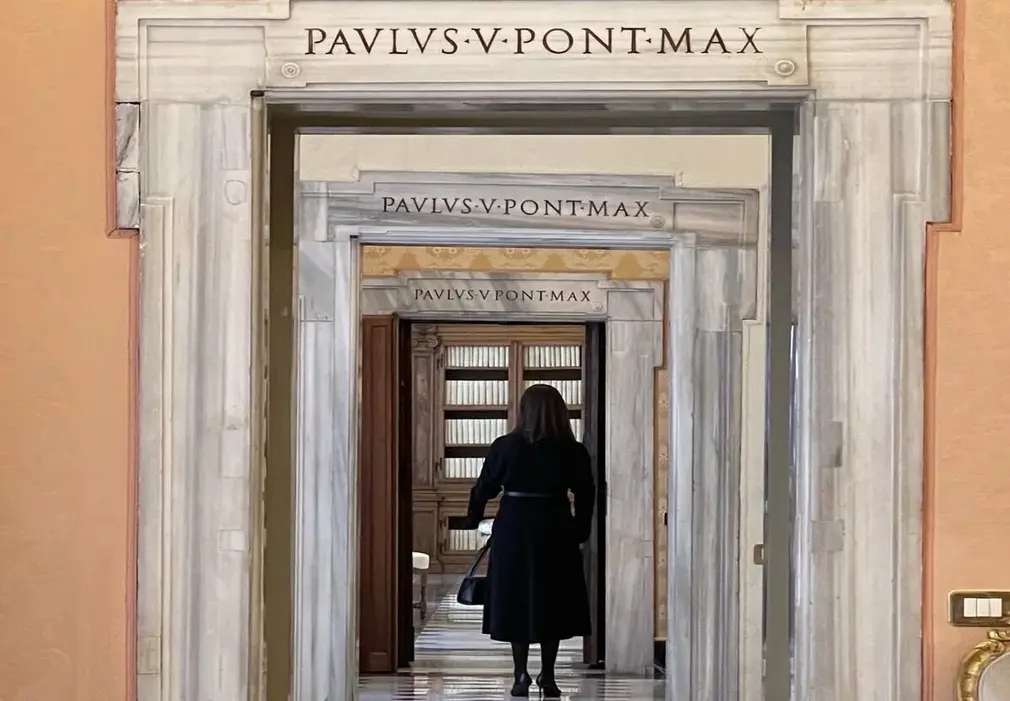 FOTOGRAFÍA. CIUDAD DE EL VATICANO (EL VATICANO), 12 DE ENERO DE 2026. María Corina se reúne con el Papa León XIV en el Palacio Apostólico. Al final de una mañana repleta de audiencias en el Palacio Apostólico Vaticano, el Papa León XIV recibió hoy, 12 de enero de 2026, a María Corina Machado Parisca, exdiputada de la Asamblea Nacional de Venezuela que recibió el Premio Nobel de la Paz en octubre de 2025. Lasvocesdelpueblo (Ñ Pueblo)