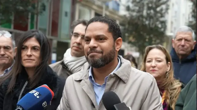 FOTOGRAFÍA. SANTANDER (CANTABRIA) ESPAÑA, 15 DE ENERO DE 2026. El secretario general de VOX, Ignacio Garriga Vaz de Conceçao, ha sido registrado este jueves durante una rueda de prensa en Santander. Lasvocesdelpueblo (Ñ Pueblo)