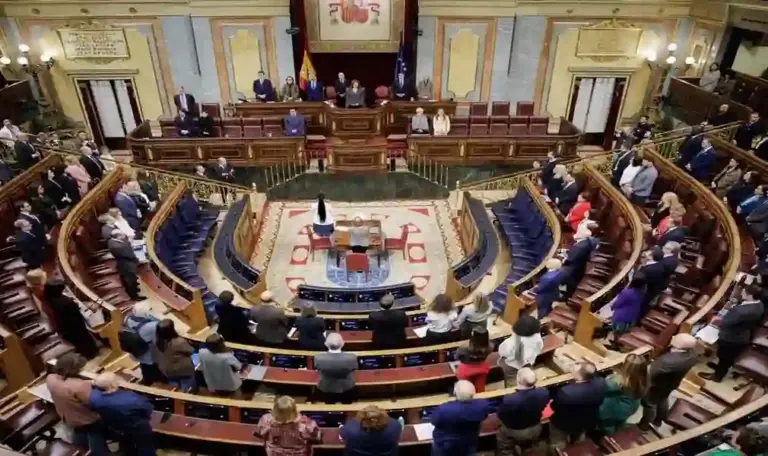 FOTOGRAFÍA. MADRID (ESPAÑA), 17 DE FEBRERO DE 2026. El Congreso de los Diputados avala las cárceles de telas para mujeres . Detalle de una vista general del hemiciclo del Congreso de los Diputados este martes. Lasvocesdelpueblo (Ñ Pueblo)