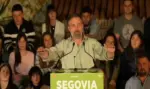 FOTOGRAFÍA. SEGOVIA (CASTILLA Y LEÓN), 20 DE FEBERRO DE 2026. Abascal desmonta la moderación del PP en un mitin en Segovia. El presidente de VOX, Santiago Abascal Conde; arropa a los candidatos de su formación: el candidato a presidir la Junta de Castilla y León, Carlos Pollán Fernández; y la cabeza de lista por Segovia a las Cortes de Castilla y León para los comicios del próximo 15 de marzo de 2026 (15M), Susana Suárez, en un mitin de precampaña electoral en Segovia. Lasvocesdelpueblo (Ñ Pueblo)