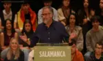 FOTOGRAFÍA. SALAMANCA (CASTILLA Y LEÓN) ESPAÑA, 23 DE FEBRERO DE 2026. Pollán: "Mañueco no está en condiciones de dar lecciones". El candidato de VOX a la presidencia de la Junta de Castilla y León para los comicios autonómicos del próximo 15 de marzo, Carlos Pollán Fernández (en la imagen); y el presidente de VOX y Patriots of Europe, Santiago Abascal Conde, han participado esta noche en un mitin de precampaña electoral para los comicios autonómicos del próximo 15 de marzo, en la capital de la provincia de Salamanca, Salamanca, un encuentro que ha reunido "más de 1.000 personas", según fuentes de la organización. Lasvocesdelpueblo (Ñ Pueblo)