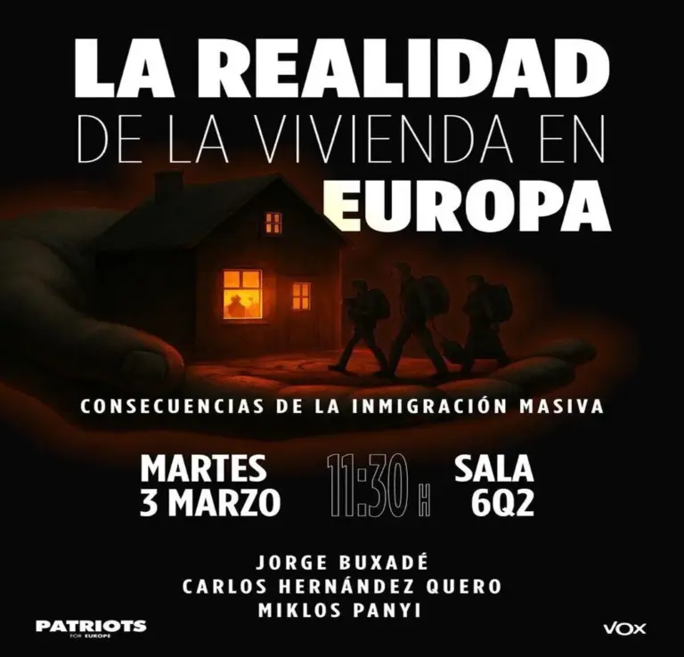 FOTOGRAFÍA. BRUSELAS (BÉLGICA), 27 DE FEBRERO DE 2026. Quero explica la política social de VOX a Bruselas. Los patriotas Jorge Buxadé Villalba, jefe de la delegación de VOX en el Parlamento Europeo; Carlos Hernández Quero (H. Quero), diputado nacional y portavoz nacional de vivienda de VOX; y Miklós Panyi, representante húngaro; participan el próximo 3 de marzo de 2026 en el Parlamento Europeo la conferencia titulada: "La realidad de la vivienda en Europa: consecuencias de la inmigración masiva". Lasvocesdelpueblo (Ñ Pueblo)